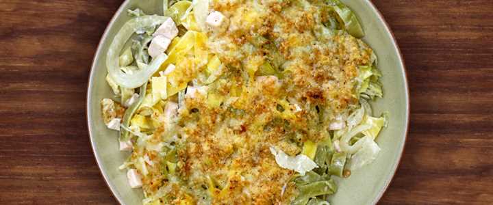 Creamy Smoked Chicken, fennel and Gruyère cheese pasta